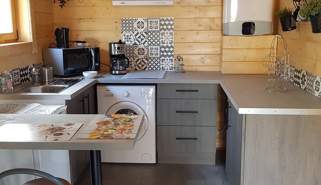 Pleasant and peaceful fully-equipped wooden chalet