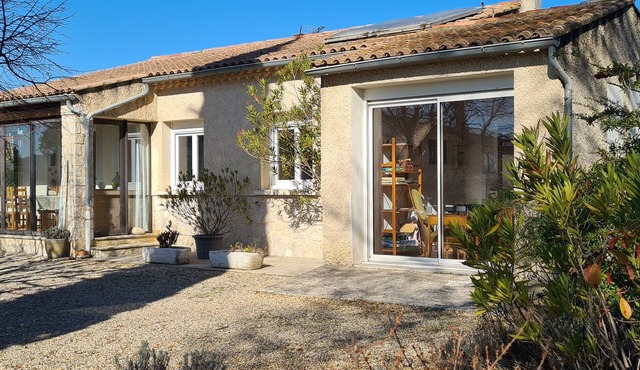 Pleasant bright Villa Vaison la Romaine