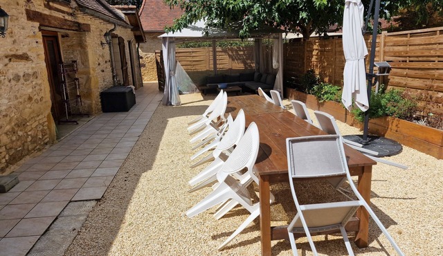 Pleasant cottage with large garden - 10 people with swimming pool