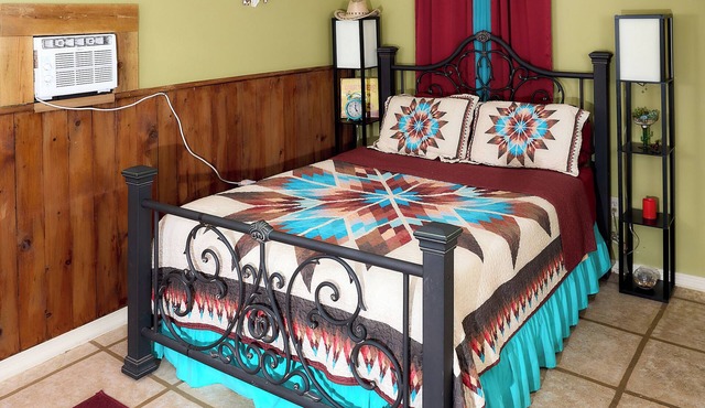 Pleasant Days Lodging Southwest Cottage