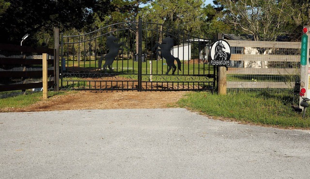 Pleasant Days Lodging Southwest Cottage