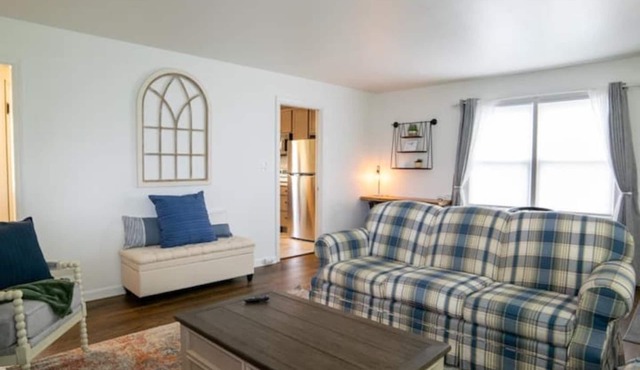 Pleasant Dreams - Hamilton, spooky Nook, Miami Unv