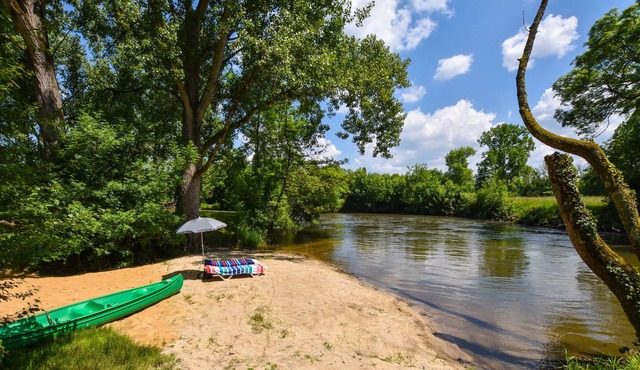 Pleasant holiday home in Aubeterre-sur-Dronne with terrace