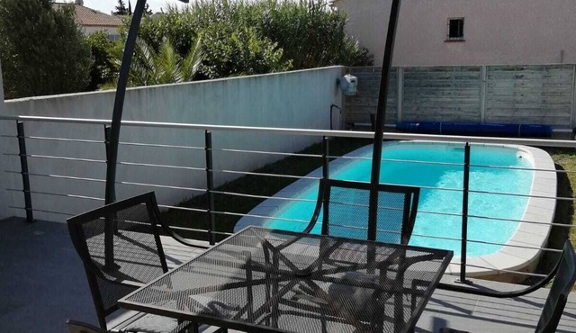 Pleasant villa with pool in the south of France