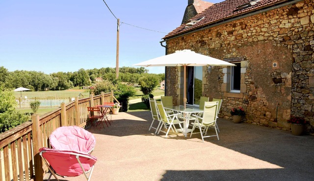 PLEASANT GITE WITH PRIVATE POOL