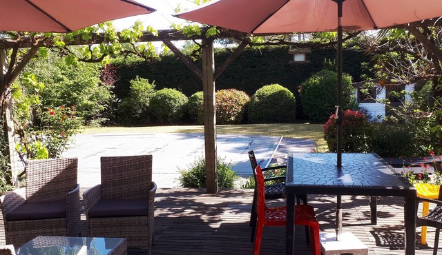 Pleasant holiday home in Vannes with swimming pool.