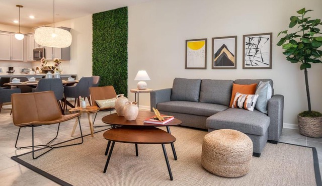 Pleasant home with lake view and themed bedroom