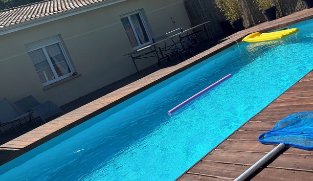 Pleasant house between the Bassin d'Arcachon and Bordeaux not far from the airport