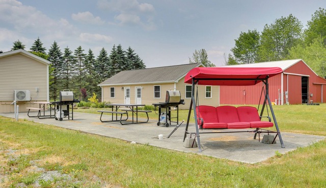 Pleasant Mount Abode w/ Pool, Near Skiing & Hiking