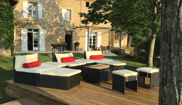 Pleasant Provencal country house with swimming pool
