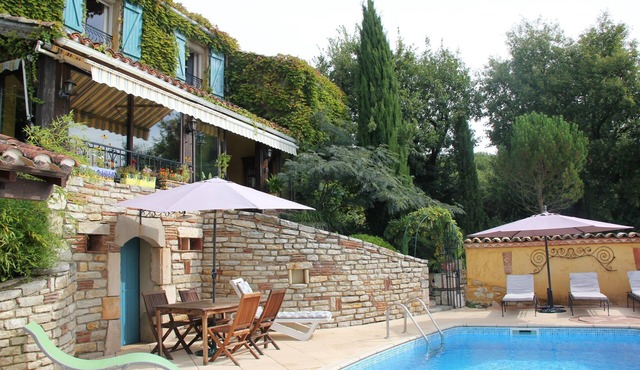 PLEASANT SOUTH-FACING VILLA.