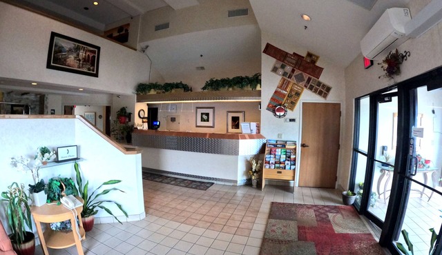 Pleasant Stay Inn & Suites