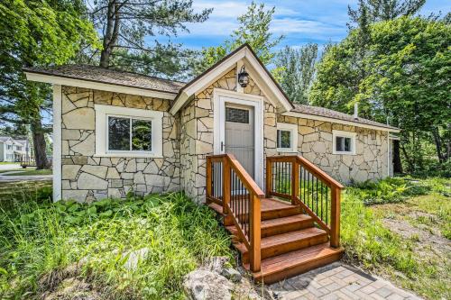 Pleasant Street Retreat