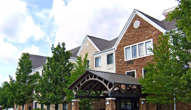 Pleasant Stay, Convenient Location! 3 Family-friendly Units, Free Parking