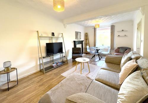 PLEASANT View Impressive Home In Stunning Rhondda Valley By STAE-homes