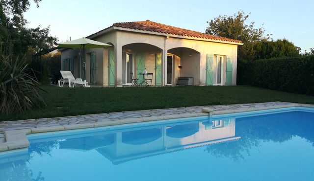 Pleasant villa seaside with private pool garden 2000m2