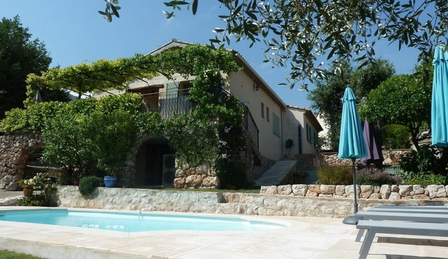 Pleasant villa with pool overlooking Provencal village near Nice Côte d'Azur