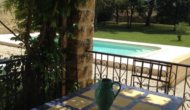 PLEASANT VILLA WITH PRIVATE POOL, NEAR UZES, GARD. JULY DISPO