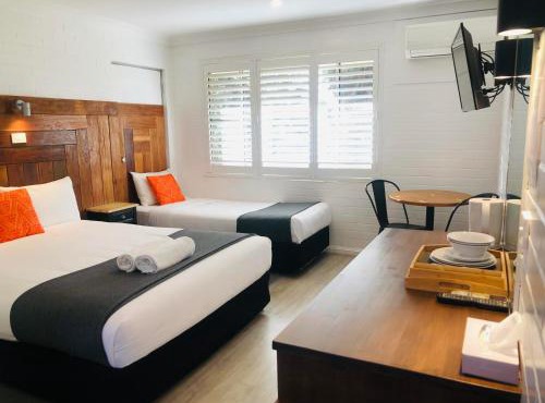 Pleasant Way River Lodge