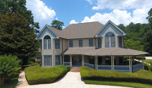 Pleasanton Courtyard Bed and Breakfast