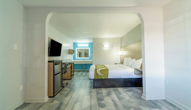 Pleasanton Executive Inn By OYO