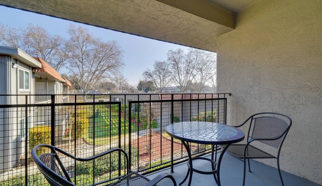 Pleasanton Gem in Quiet Community w/Pool Access