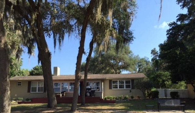 Please relax and enjoy our 2 bedroom 2 bath home on beautiful Lake Swan.