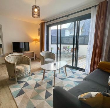 Plein centre Auray - Spacieux duplex T2 avec grande terrasse ensoleillée