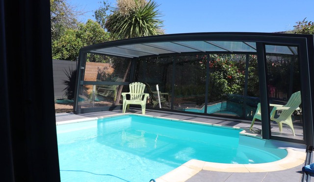 Plénitude Bretonne year-round heated indoor pool, Jacuzzi, massages