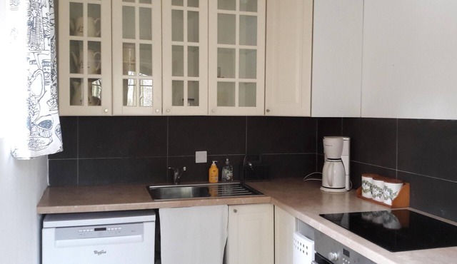 Plenty of space in the house and in the garden: Le Mas Deshons at the foot of the blue mountains