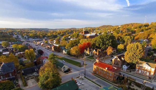 Plenty room for relaxing and downtown location to walk around!