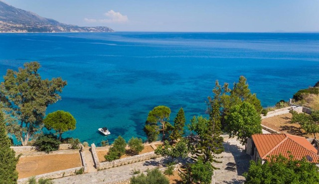 Ploes Luxury Cottages