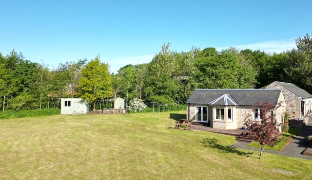 Ploughman’s Poet cottage is within a semi rural setting.