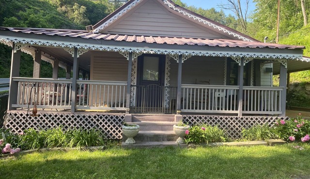 Plum Crooked Poet’s Cottage ~ Once Upon A Time ~ Alpine Charm ~ Not Damaged ~