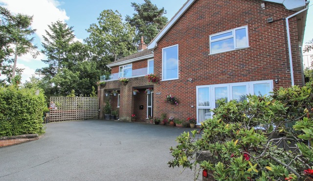 PLUM HILL STUDIO, with a garden in Oswestry