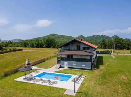 Plum house - villa with pool