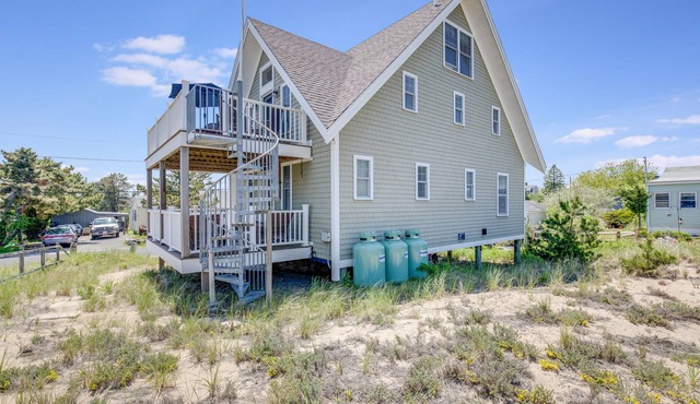 Plum Island Retreat-Beachside Stay Near Wildlife Refuge