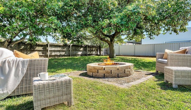 Plumeria – 350m to beach track, pet friendly