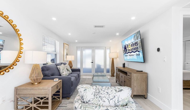 Plunge into Joy & Sun at Siesta Key Coastal Gem - Aloha Kai #60