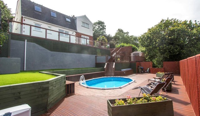 Plymouth Pearn Perfection, spacious home with heated pool!