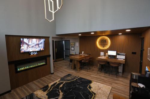 Plymouth Suites