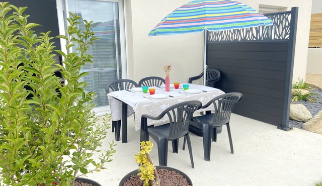 PLZ15 Recent house, 4 people, close to the beaches