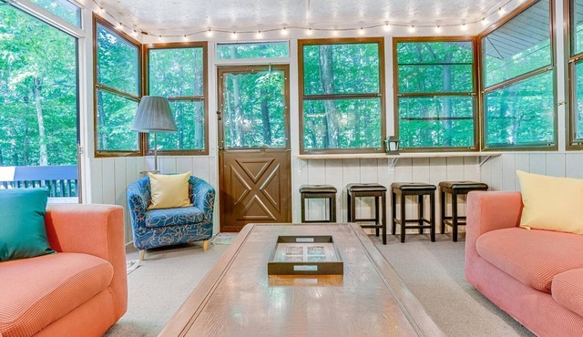Pocono Cribb: THE Family Getaway in Big Bass Lake