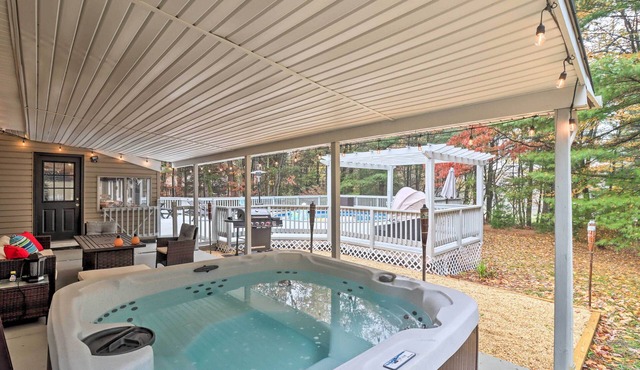 Pocono Home w/Hot Tub, Fireplace & Game Room!