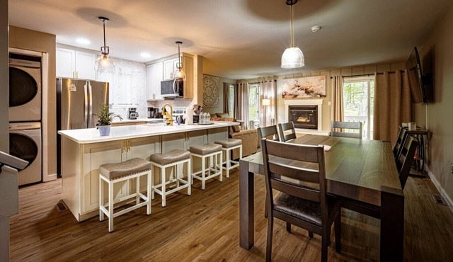 Pocono Mountains Hideaway - 2 Bed, 2.5 Bath, private townhome with fireplace