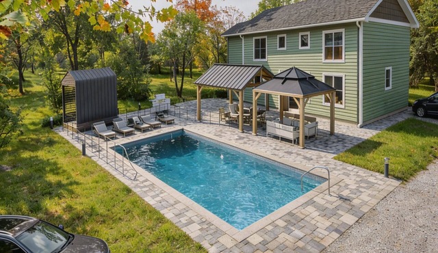 Pocono Riverfront House Outdoor Pool Sauna Hot tub