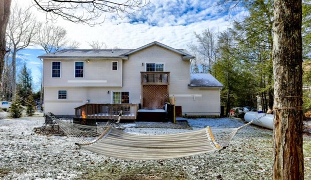 Pocono Ski Trip Getaway with Hot Tub