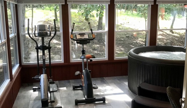 Pocono Villa Hot Tub Sauna Game Room Fire Pit