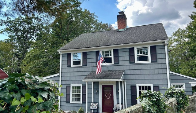 Poconos "Bear House" at Skytop, historic family home perfect to enjoy nature
