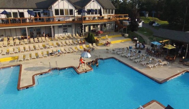 Poconos Cabin with Woodland View- Private Ski Runs